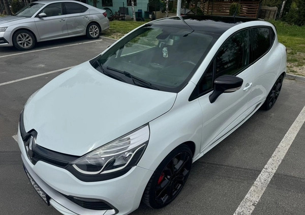 Renault Clio cena 52000 przebieg: 136000, rok produkcji 2016 z Rzeszów małe 106